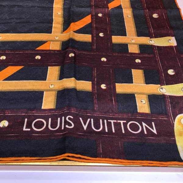 Louis Vuitton Scarf LVC00482